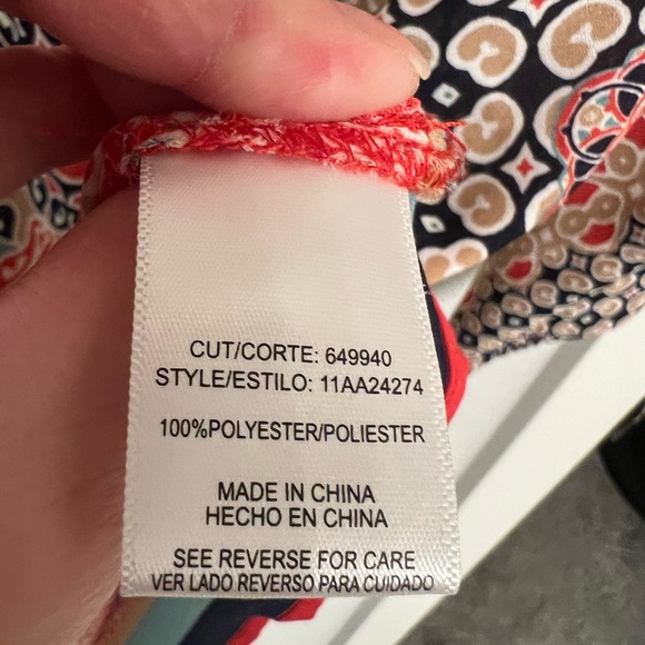 Heart Soul V-Neck Blouse! Large - Picture 5 of 10